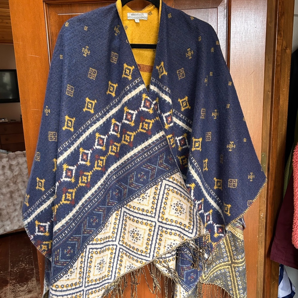 Warm Poncho - image 7